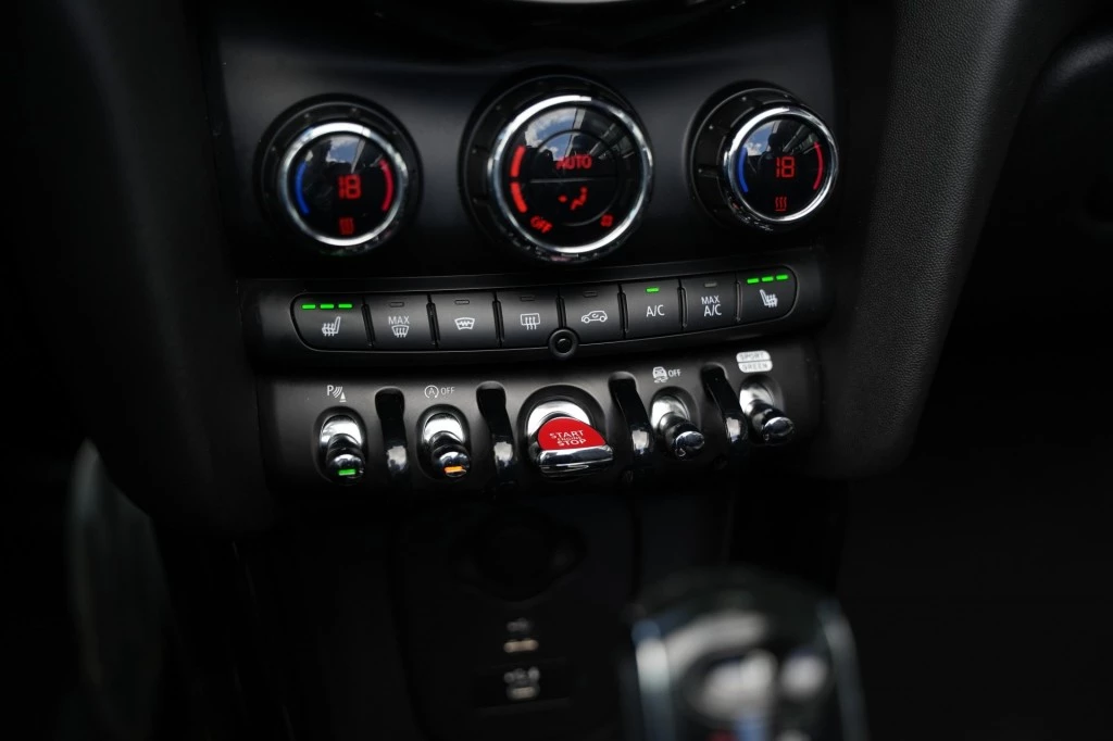 Hoofdafbeelding MINI Cabrio