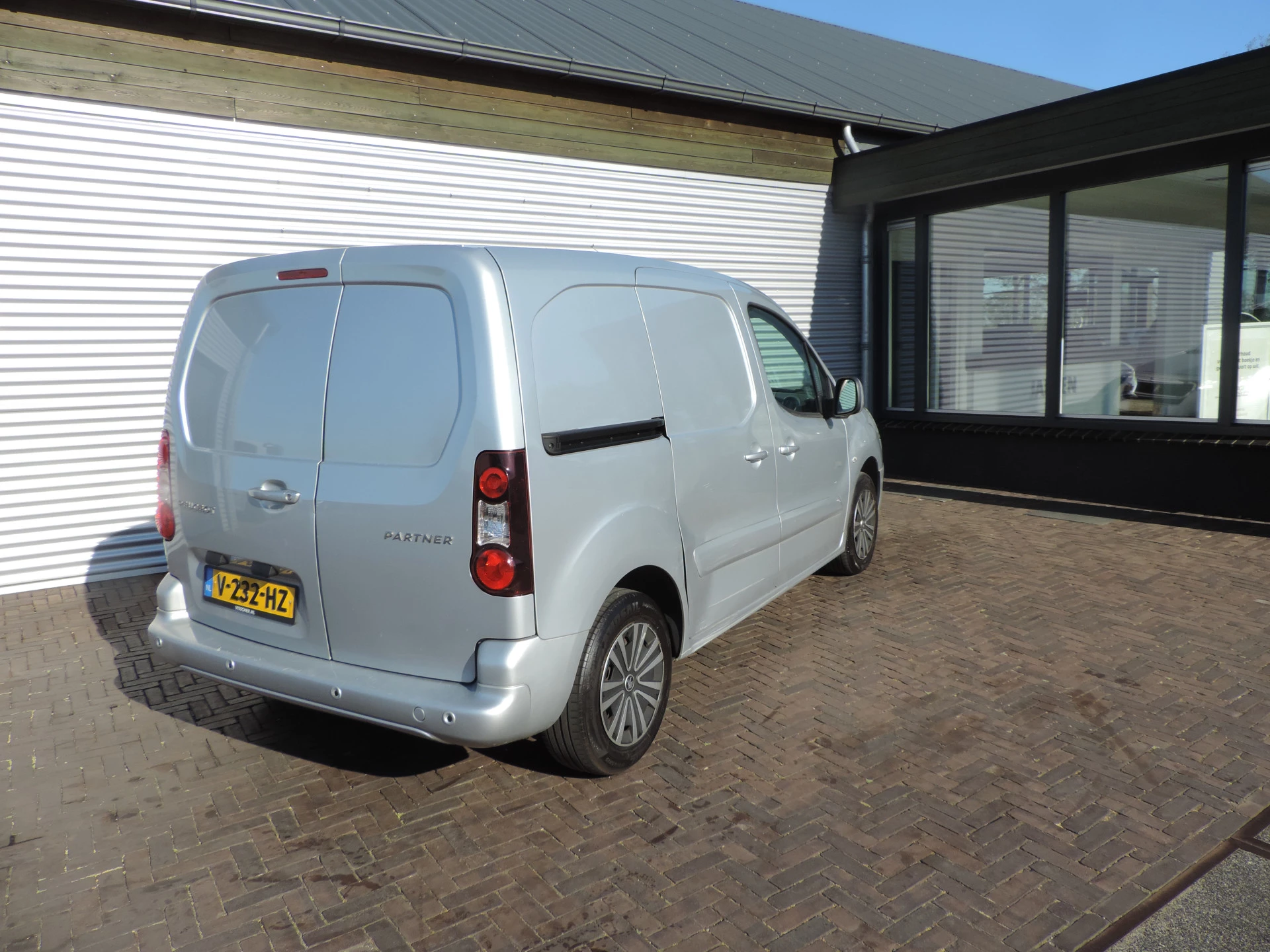 Hoofdafbeelding Peugeot Partner